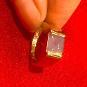 Women’s white gold stone ring. Size 5